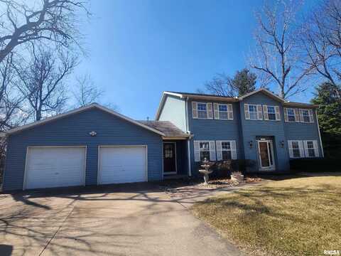 591 BREEZY POINT Drive, Clinton, IA 52732