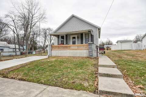 710 E ADAMS Street, Taylorville, IL 62568