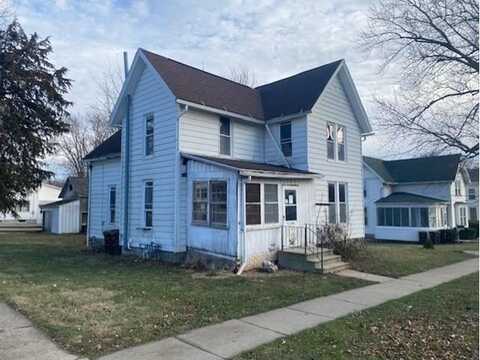 203 S Broad, LANARK, IL 61046