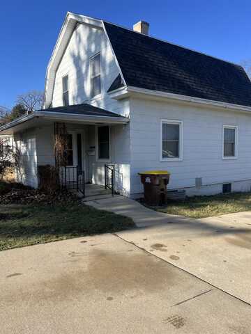 530 W Roosevelt, FREEPORT, IL 61032