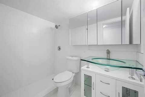 999 Brickell Bay Dr, Miami, FL 33131