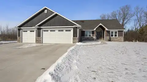 2090 W SUGAR Court, APPLETON, WI 54913