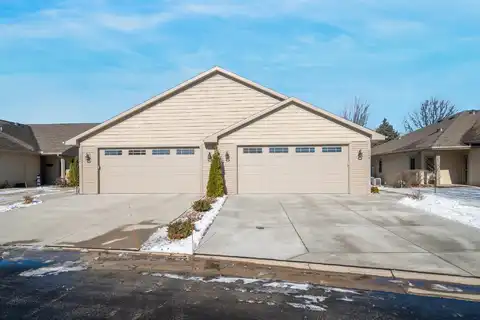 1564 STANTON Circle, APPLETON, WI 54915