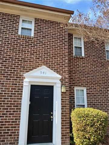 941 Sir Wilfred Circle, Virginia Beach, VA 23452