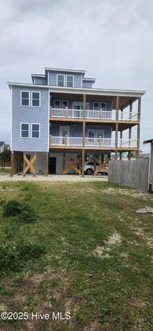 7604 8th Avenue, North Topsail Beach, NC 28460