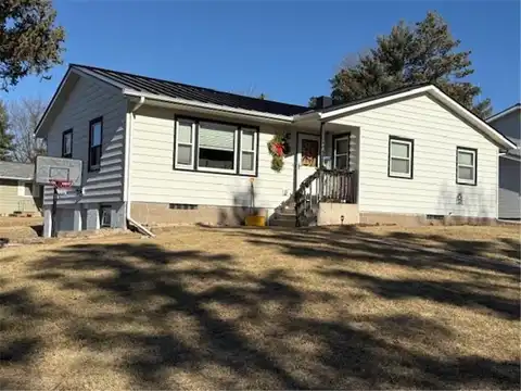 524 Lincoln Street W, Caledonia, MN 55921