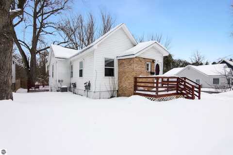 719 Seventh Street, Traverse City, MI 49684