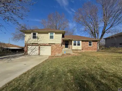 5126 SW 34th ST, Topeka, KS 66614