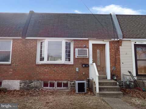 1592 SUMMIT STREET, MARCUS HOOK, PA 19061