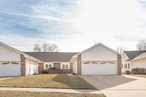 4307 Briarwood, Cedar Falls, IA 50613