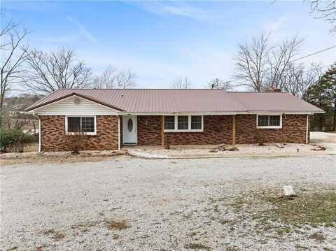 1502 N Springfield ST, Berryville, AR 72616