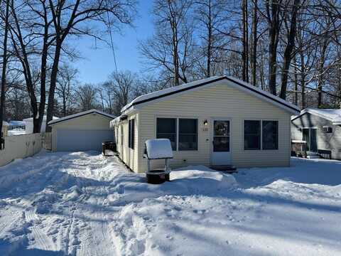 135 Kimberly Drive, Prudenville, MI 48651