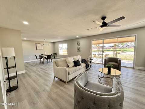 18442 N 104TH Avenue, Sun City, AZ 85373