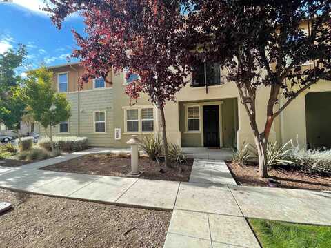 695 Elderberry Dr, Milpitas, CA 95035