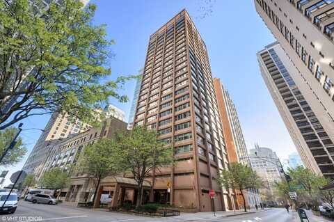247 E. Chestnut Street, Chicago, IL 60611