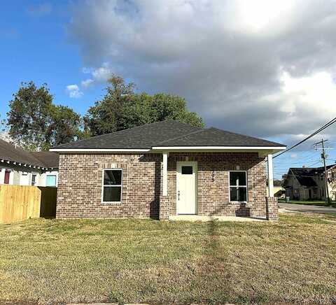 2295 Avenue A, Beaumont, TX 77701