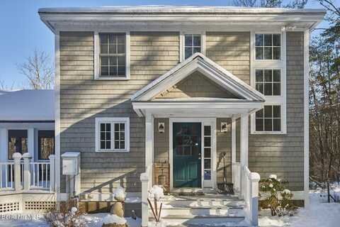 8 Bean Hill Rd, Stockbridge, MA 01262