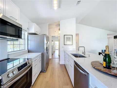 27569 Hickory View, BONITA SPRINGS, FL 34134