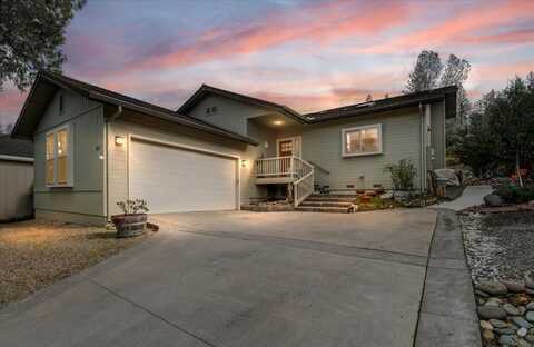 213 Lupine Lane, Murphys, CA 95247