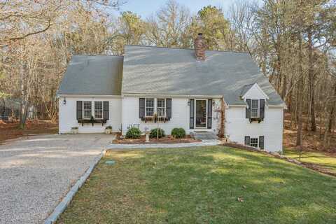 17 Briar Patch Road, Osterville, MA 02655