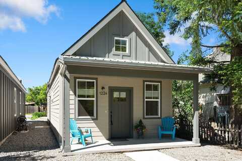 1224 Chestnut St, Sandpoint, ID 83864