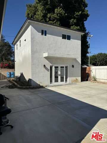 7707 Louise Ave, Northridge, CA 91325