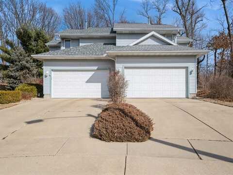 2502 Ellis View Court NW, Cedar Rapids, IA 52405