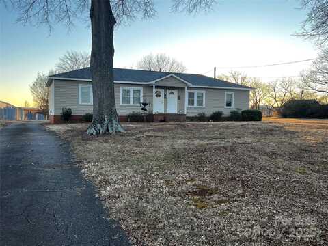 528 1st Street E, Conover, NC 28613