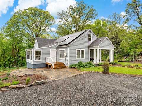 318 Stonewall Avenue, Swannanoa, NC 28778