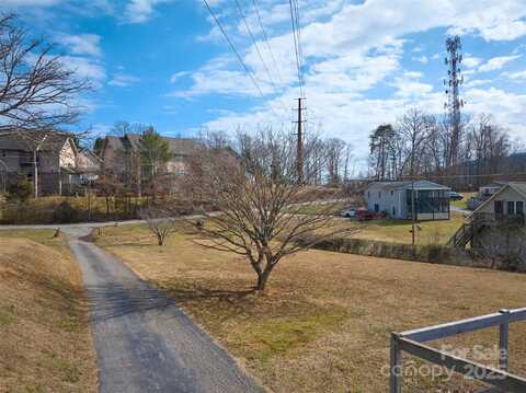 179 Moody Avenue, Candler, NC 28715