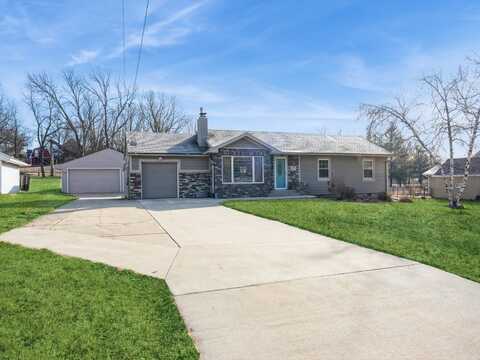 1649 NW 80th Street, Clive, IA 50325