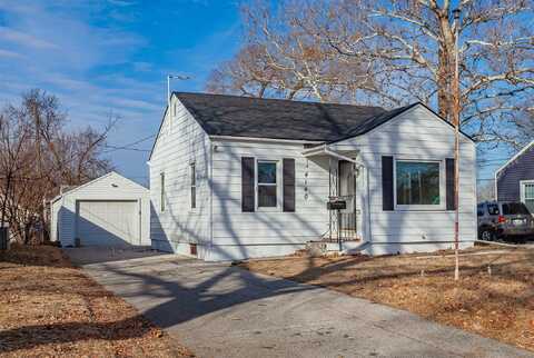 4140 Cambridge Street, Des Moines, IA 50313