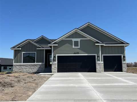 4601 179th Street, Urbandale, IA 50323