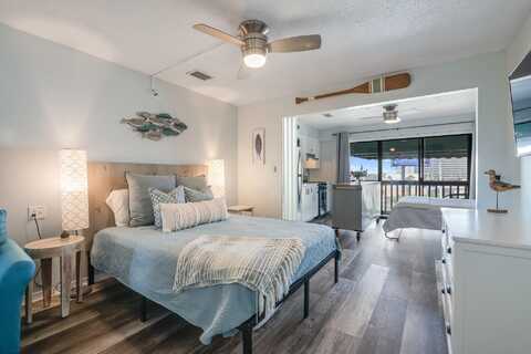 8730 Thomas Drive, Panama City Beach, FL 32408