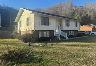 19 Brookside Street, Prestonsburg, KY 41653