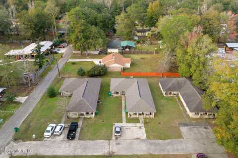 2204 S Mcgeehee Lane, Picayune, MS 39466