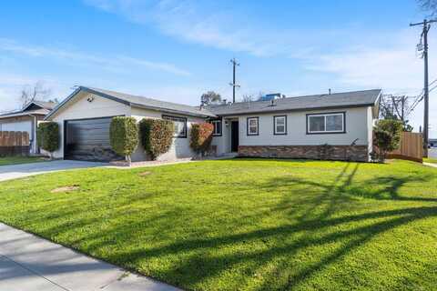 1904 Portola Avenue E, Fresno, CA 93726