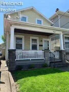 906 First Street, Sandusky, OH 44870