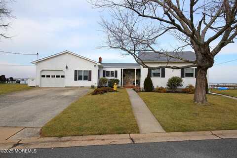 87 Cayuga Avenue, Oceanport, NJ 07757