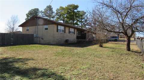 883 E Don Tyson PKWY, Springdale, AR 72764