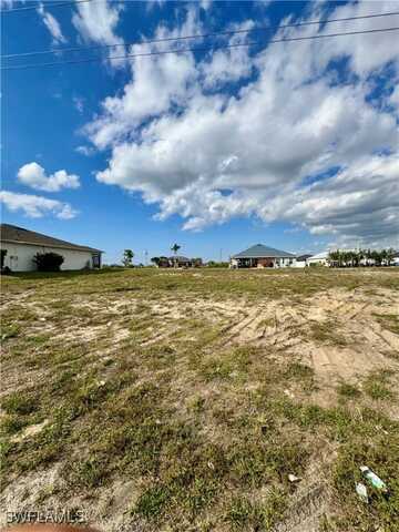 401 Kismet Parkway W, Cape Coral, FL 33993