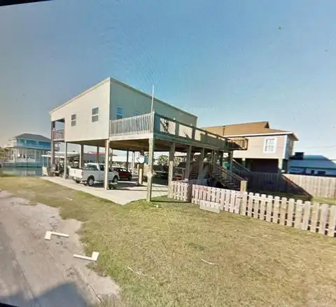 1717 Rainbow Drive, Crystal Beach, TX 77650