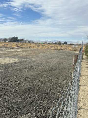 000 E Division Ave F Avenue, Lancaster, CA 93535