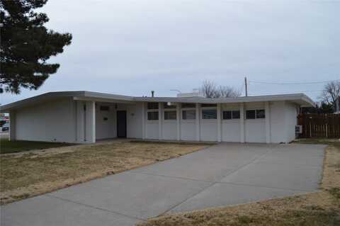 1122 Pershing Avenue, Garden City, KS 67846