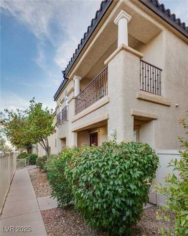 6632 Biltmore Garden Street, Las Vegas, NV 89149