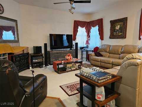 10522 Haywood Drive, Las Vegas, NV 89135