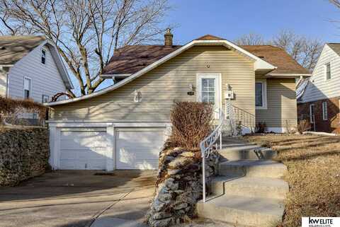 1008 S 41st Street, Omaha, NE 68105