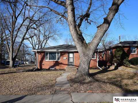 2155 S 59th Street, Lincoln, NE 68506