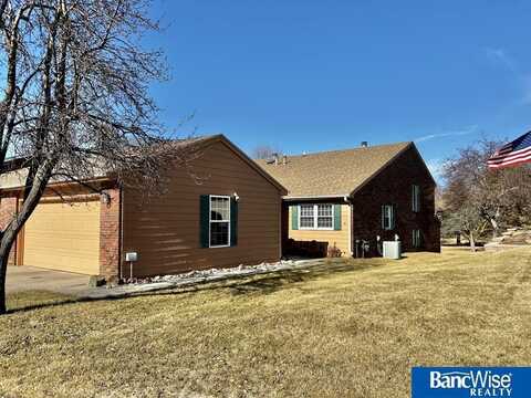 6840 Old Post Place, Lincoln, NE 68506