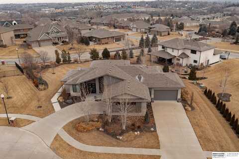 19606 Charles Circle, Elkhorn, NE 68022